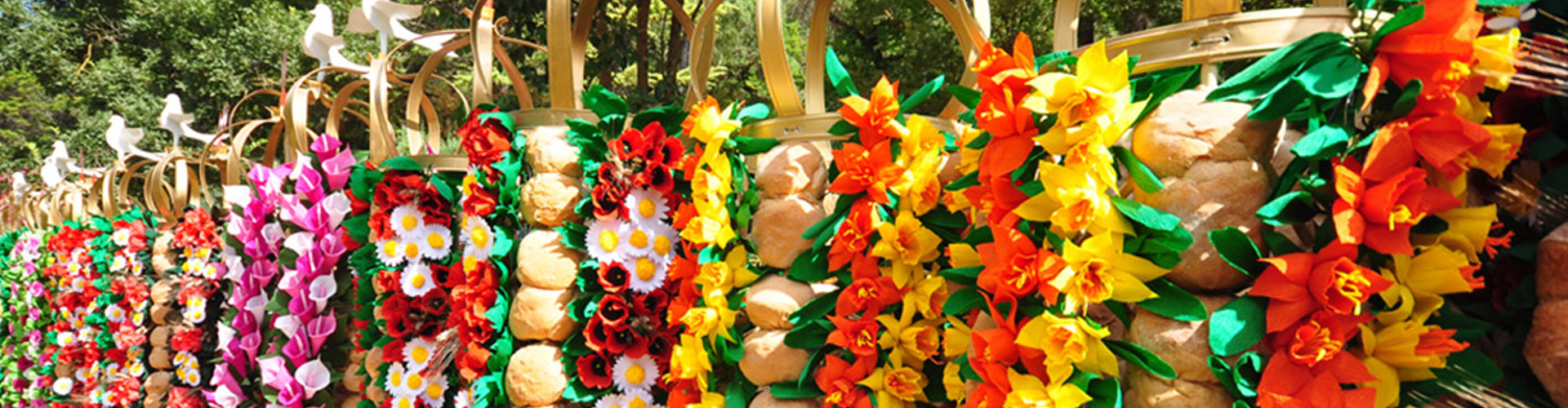 FESTA DOS TABULEIROS (FESTIVAL OF THE TRAYS) 