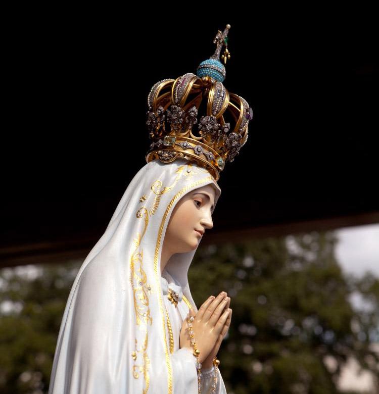 Escultura de Nossa Senhora de Fátima Infátima