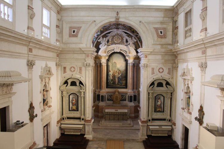 As Pedras da Igreja da Misericórdia